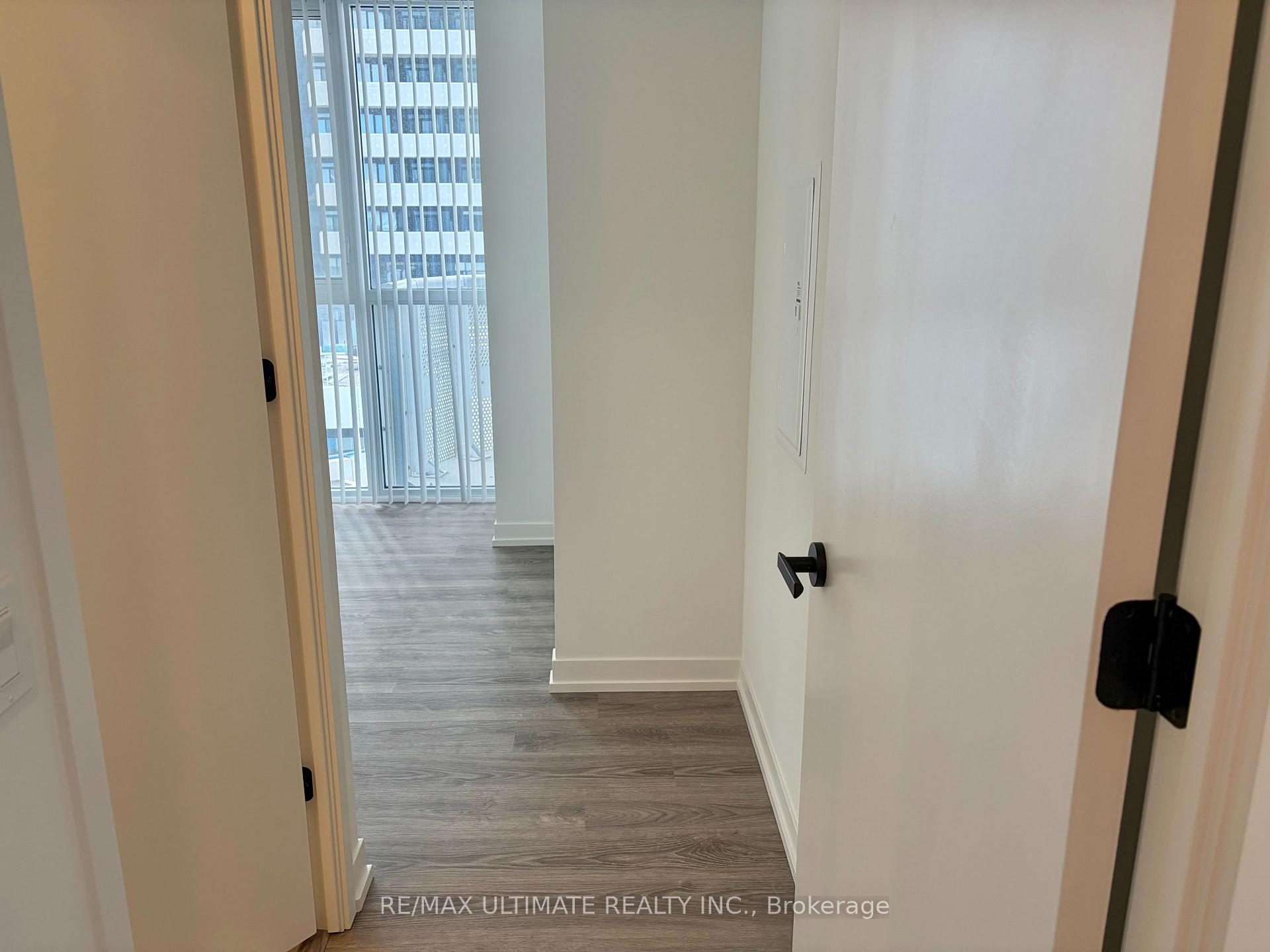 Photo 16 of Unit 702, 8 Interchange Way, Vaughan, Vaughan Corporate Centre — HOMEH