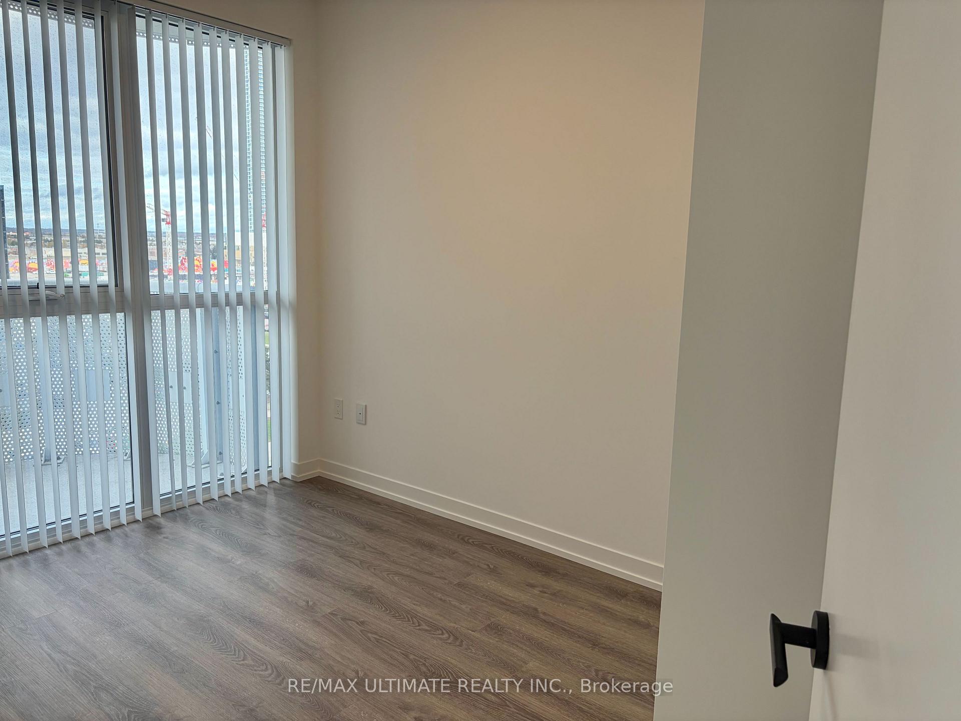 Photo 18 of Unit 702, 8 Interchange Way, Vaughan, Vaughan Corporate Centre — HOMEH