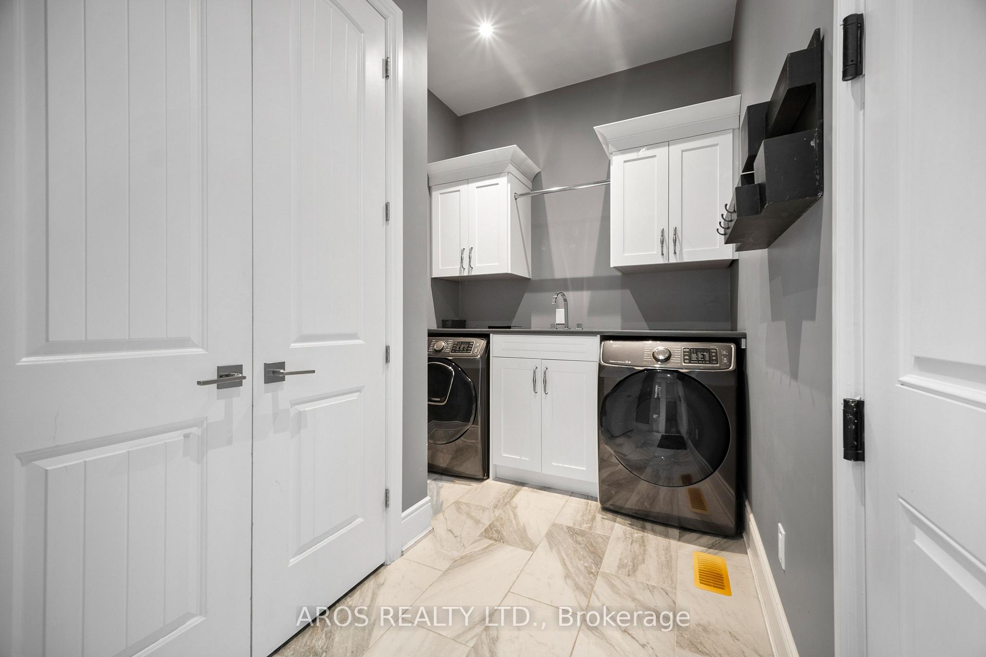Photo 13 of Unit 1, 9861 Glendon Drive, Middlesex Centre, Rural Middlesex Centre — HOMEH