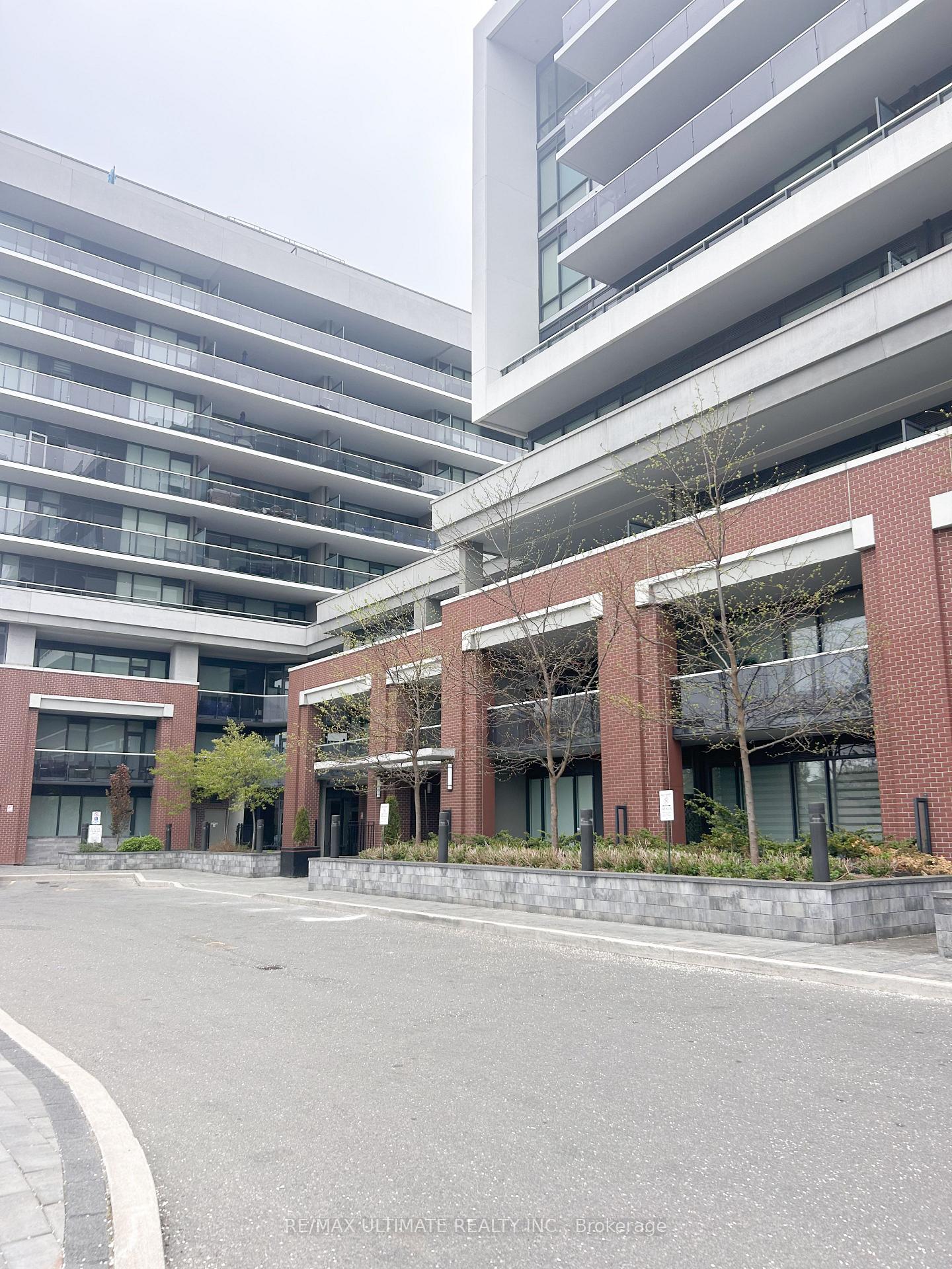 Photo 3 of Unit 309, 4800 Highway 7, Vaughan, East Woodbridge — HOMEH