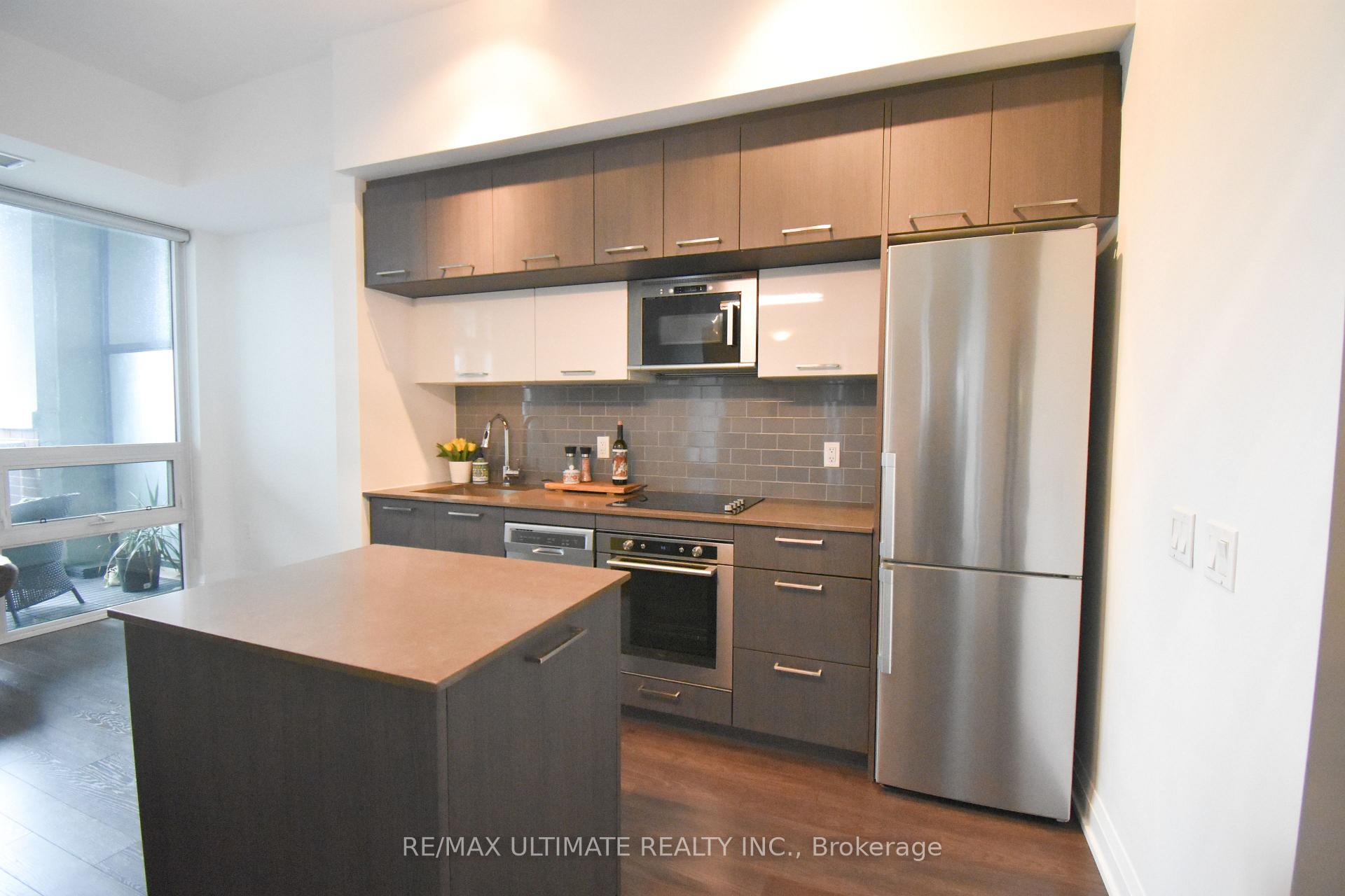 Photo 8 of Unit 309, 4800 Highway 7, Vaughan, East Woodbridge — HOMEH