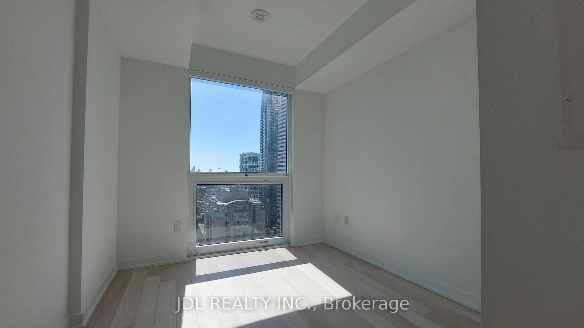 Photo 6 of Unit 1604, 39 Roehampton Avenue, Toronto, Mount Pleasant West — HOMEH