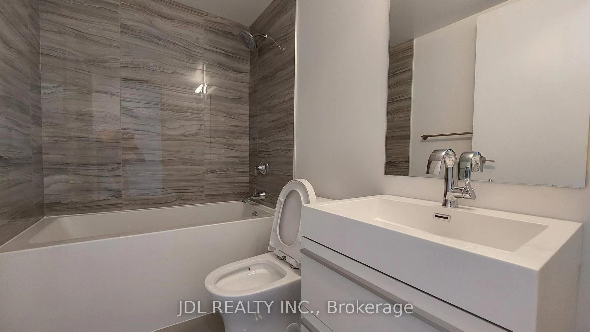 Photo 7 of Unit 1604, 39 Roehampton Avenue, Toronto, Mount Pleasant West — HOMEH