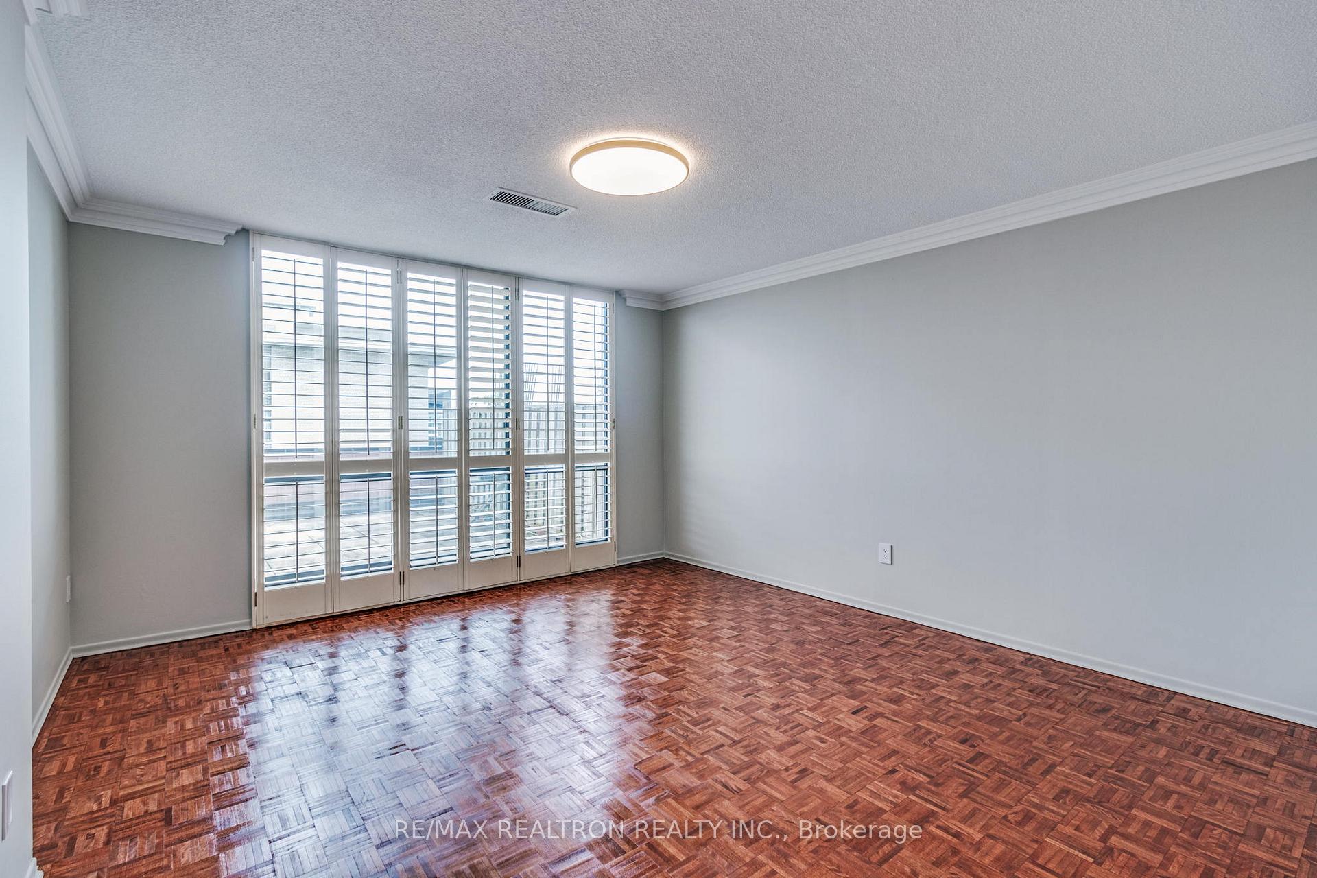 Photo 3 of Unit Ph 1, 22 Shallmar Boulevard, Toronto, Forest Hill North — HOMEH