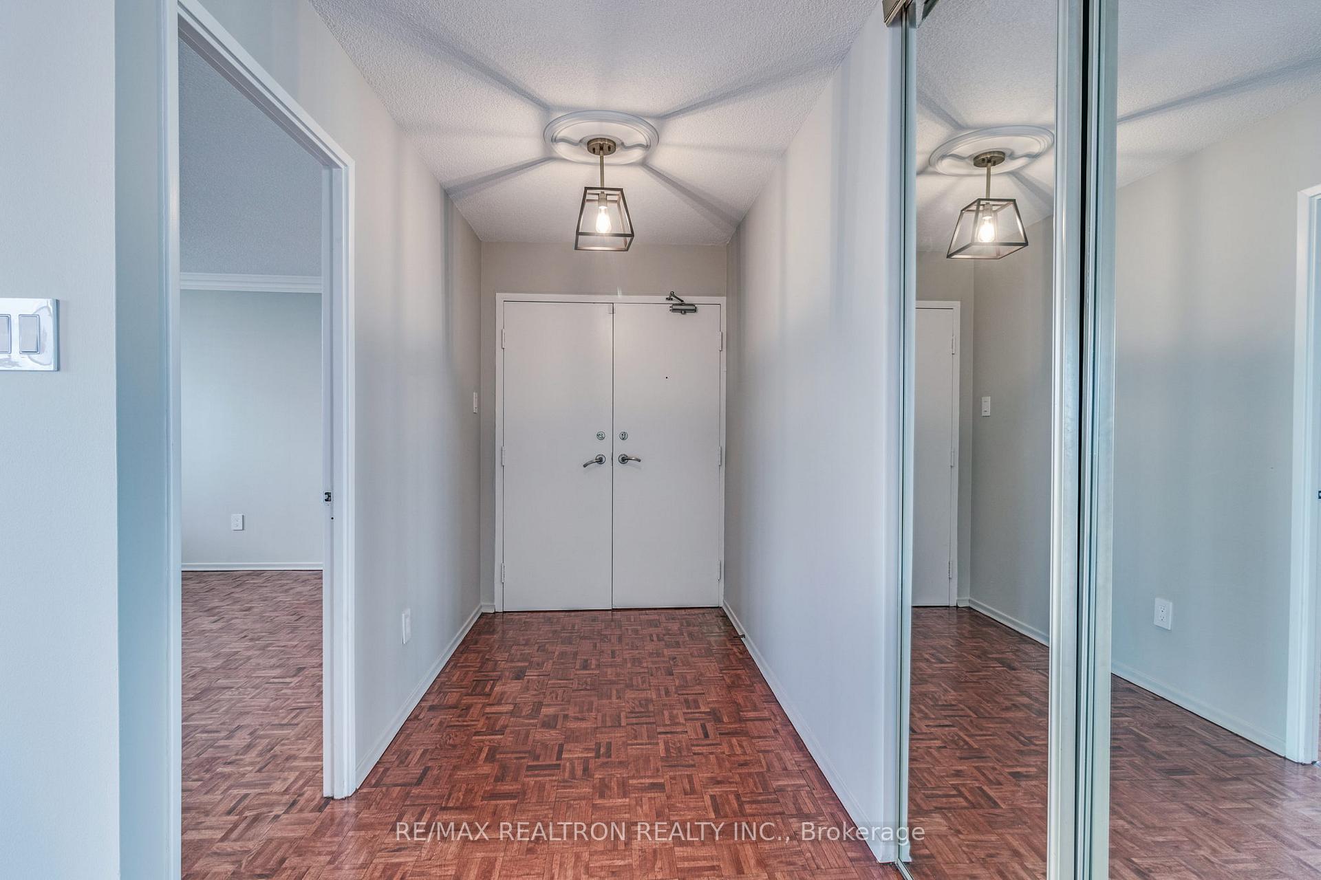 Photo 4 of Unit Ph 1, 22 Shallmar Boulevard, Toronto, Forest Hill North — HOMEH