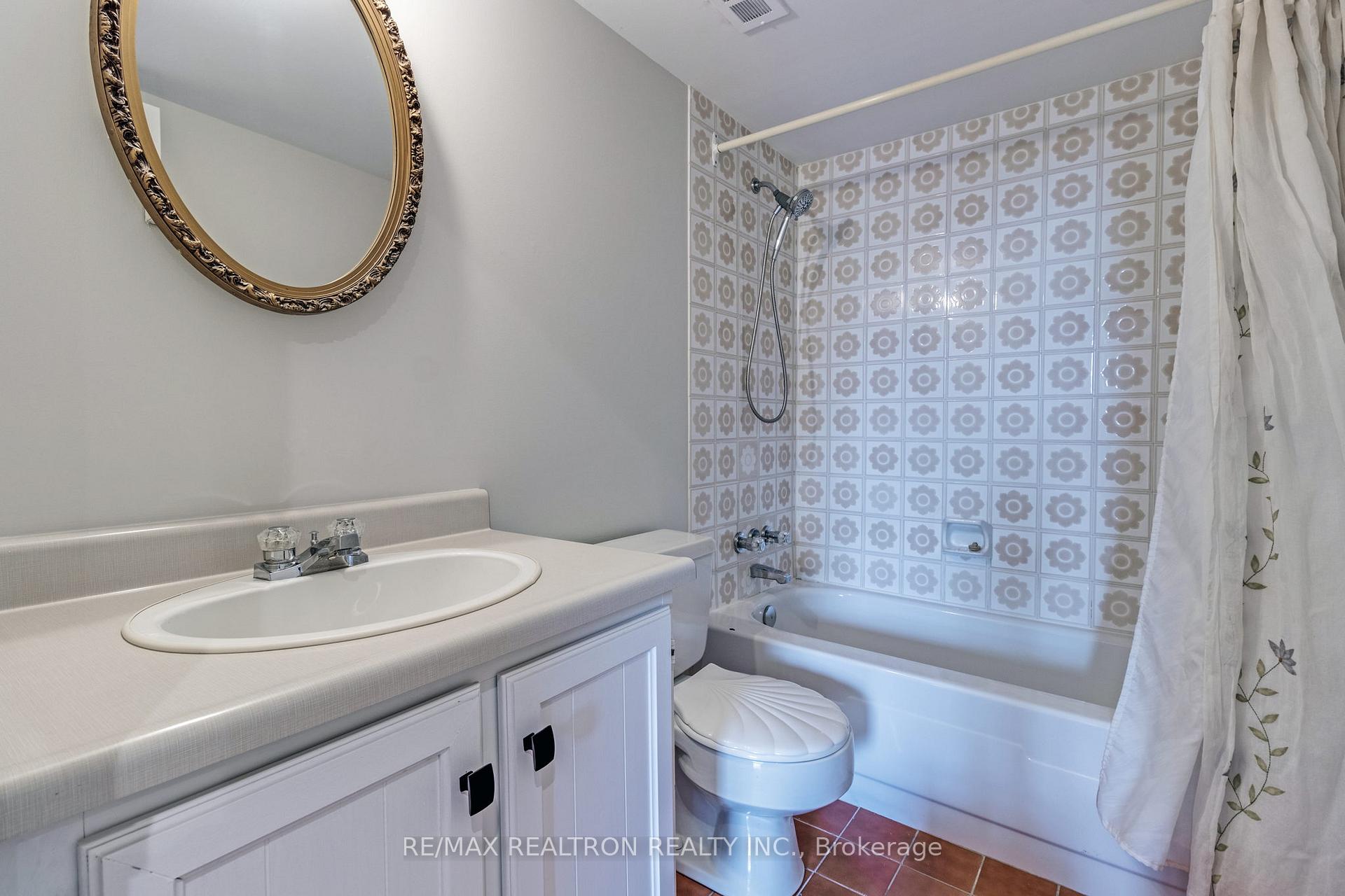 Photo 8 of Unit Ph 1, 22 Shallmar Boulevard, Toronto, Forest Hill North — HOMEH
