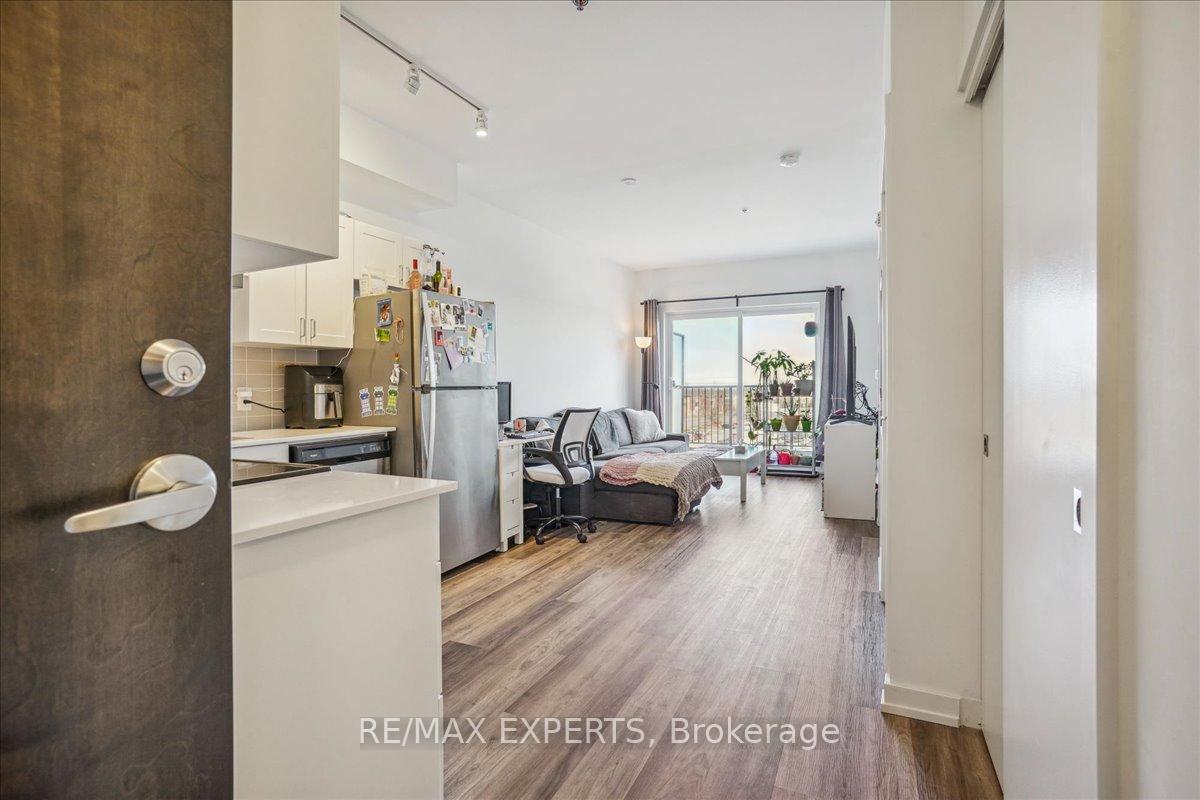 Photo 6 of Unit 419, 430 Essa Road, Barrie, Holly — HOMEH