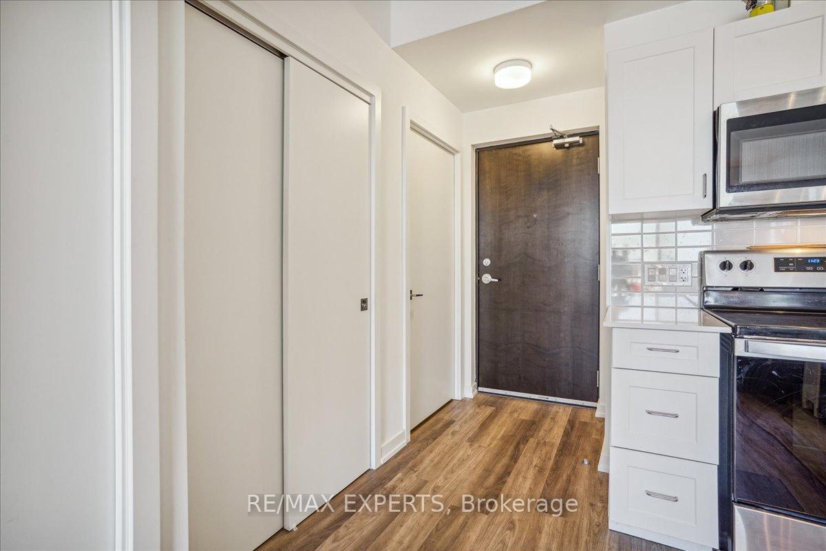 Photo 8 of Unit 419, 430 Essa Road, Barrie, Holly — HOMEH