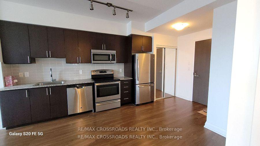 Photo 7 of Unit 710, 7171 Yonge Street, Markham, Thornhill — HOMEH