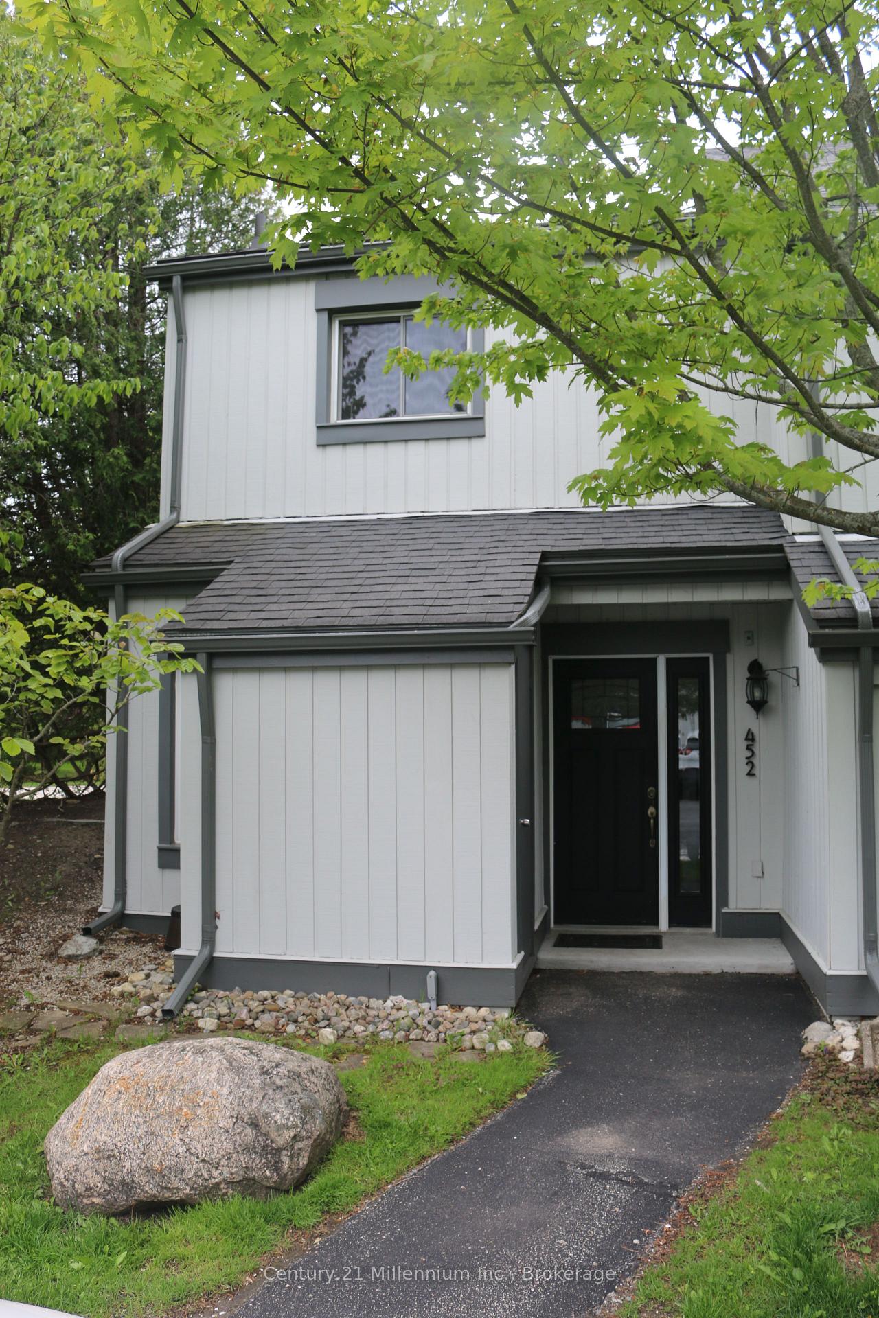 Front of 452 Oxbow Crescent