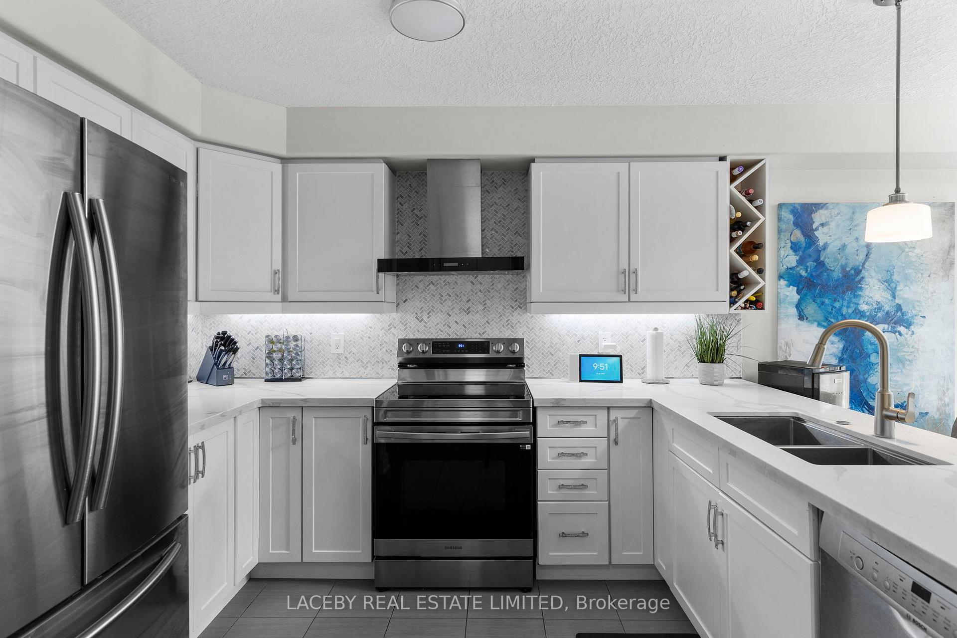 Photo 9 of 57 Nathan Crescent, Barrie, Painswick South — HOMEH