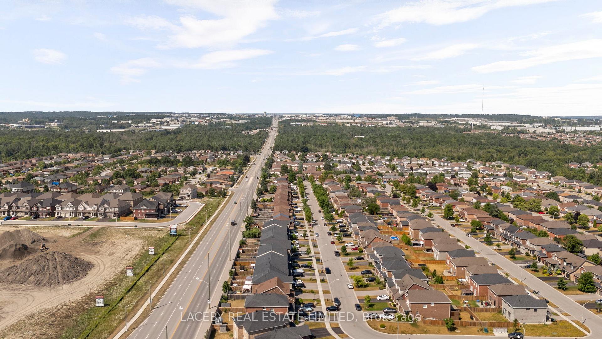 Photo 42 of 57 Nathan Crescent, Barrie, Painswick South — HOMEH