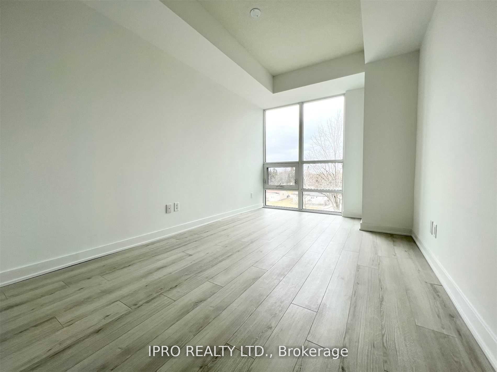 Photo 9 of Unit 330, 681 Yonge Street, Barrie, Painswick South — HOMEH