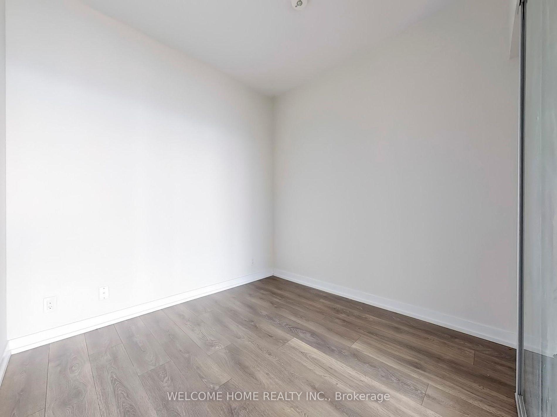 Photo 11 of Unit 4207, 5 Buttermill Avenue, Vaughan, Vaughan Corporate Centre — HOMEH