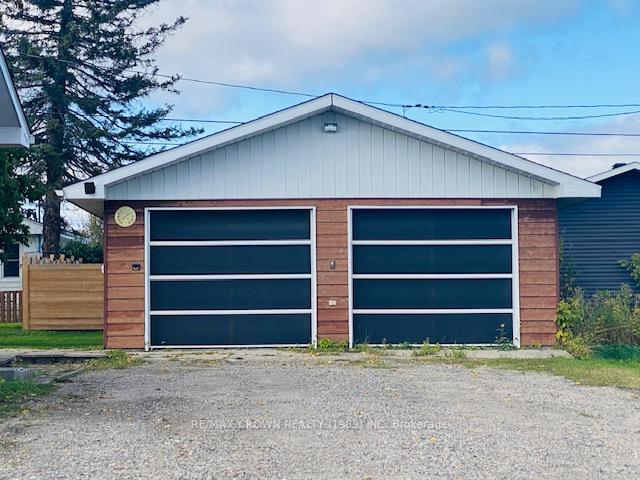 Photo 2 of 35 Cree Road, Cochrane — HOMEH