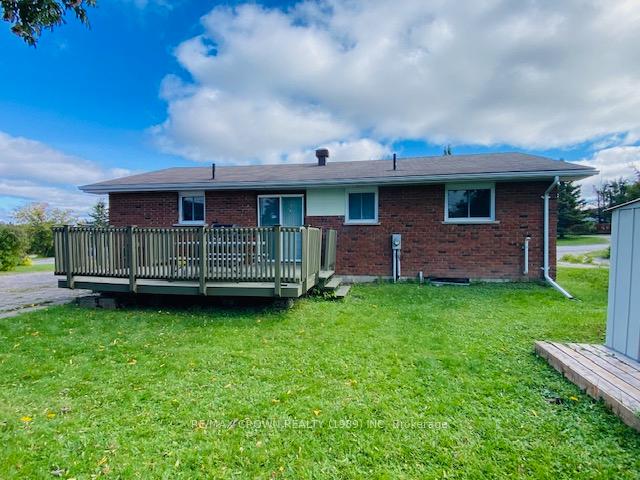 Photo 4 of 35 Cree Road, Cochrane — HOMEH