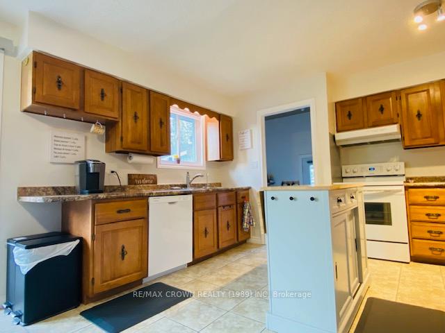 Photo 11 of 35 Cree Road, Cochrane — HOMEH