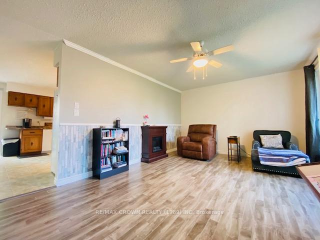 Photo 14 of 35 Cree Road, Cochrane — HOMEH