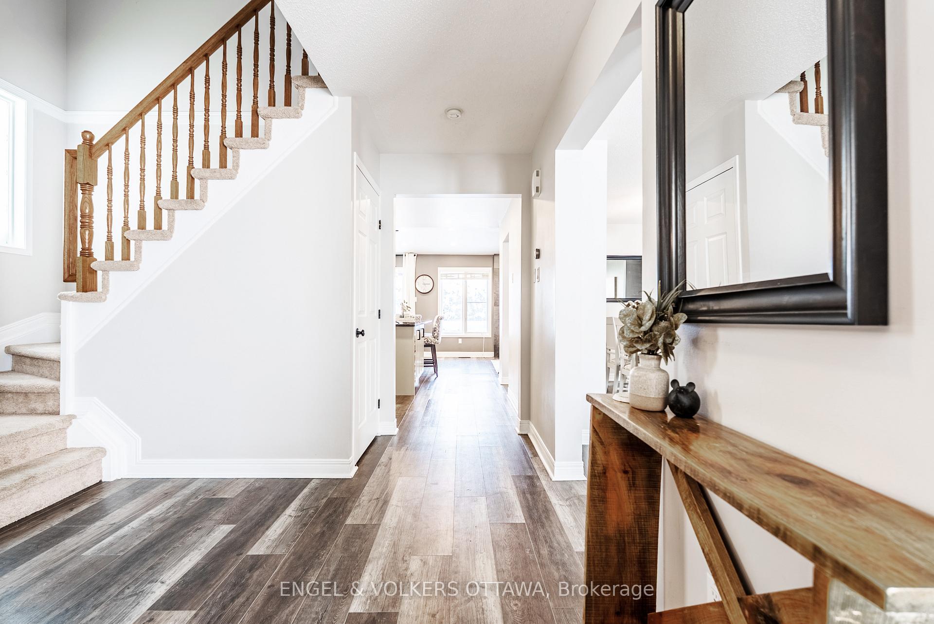 Photo 3 of 18 Avonhurst Avenue, Ottawa, Barrhaven - Longfields — HOMEH