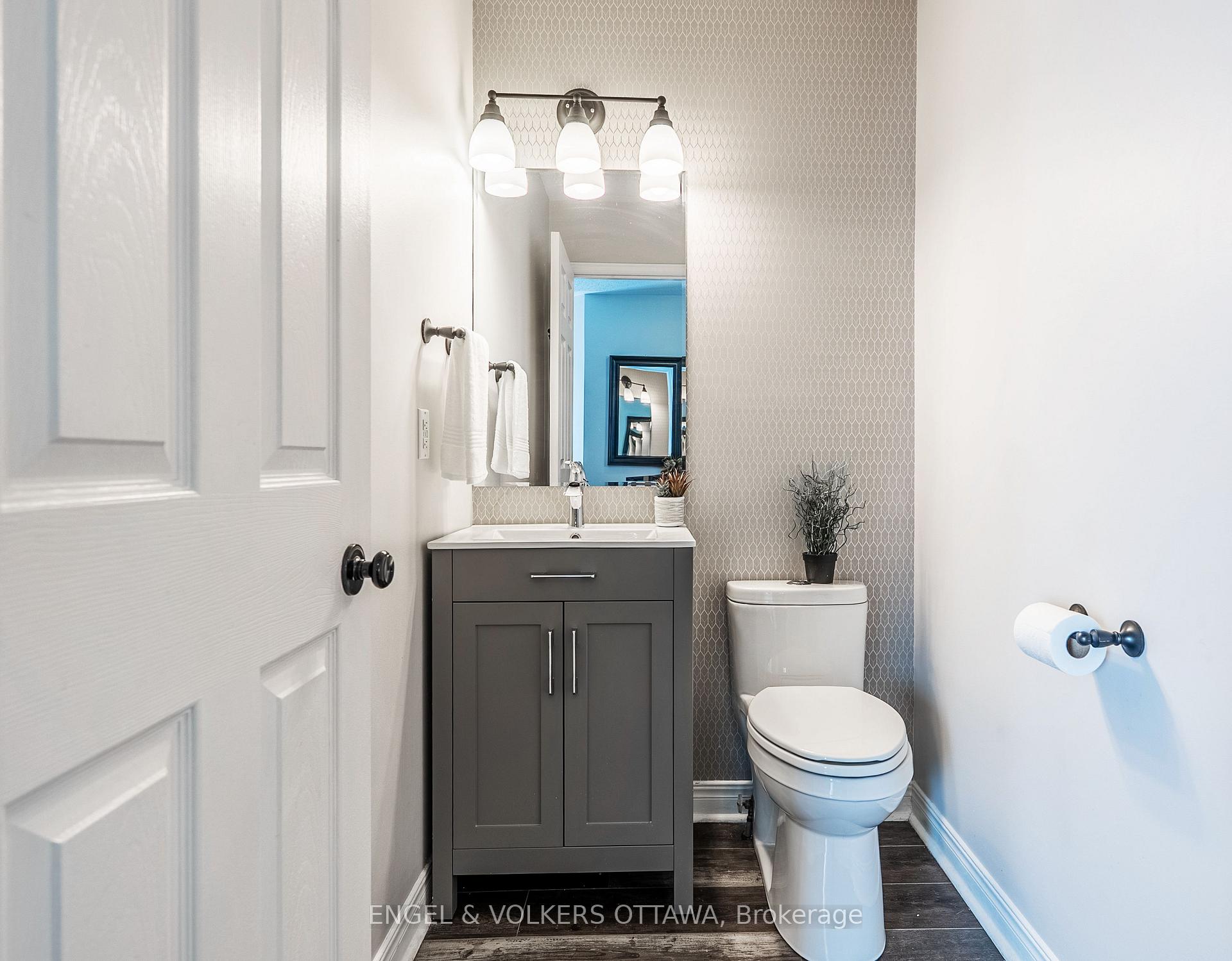 Photo 13 of 18 Avonhurst Avenue, Ottawa, Barrhaven - Longfields — HOMEH