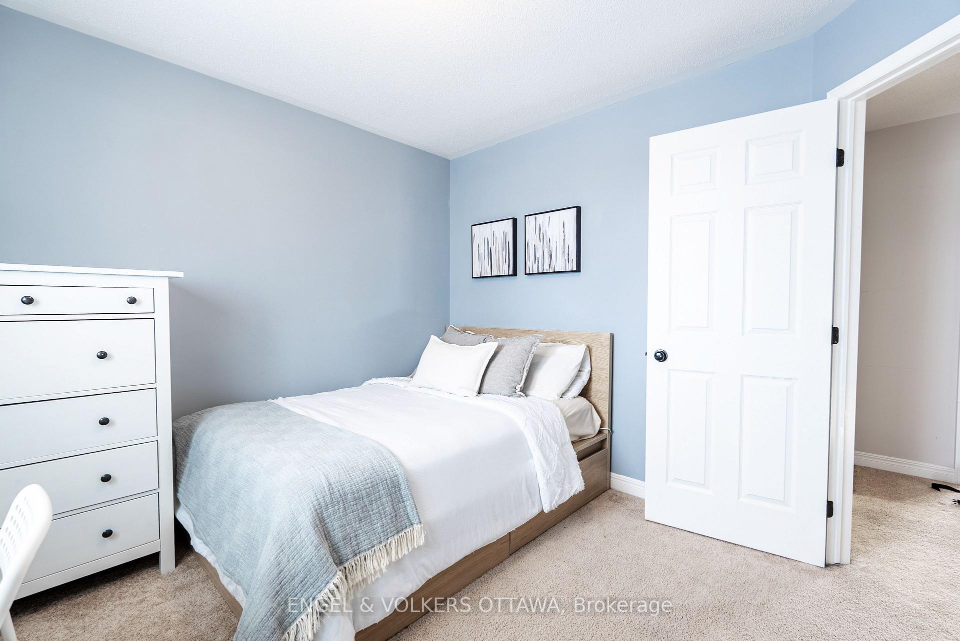 Photo 16 of 18 Avonhurst Avenue, Ottawa, Barrhaven - Longfields — HOMEH