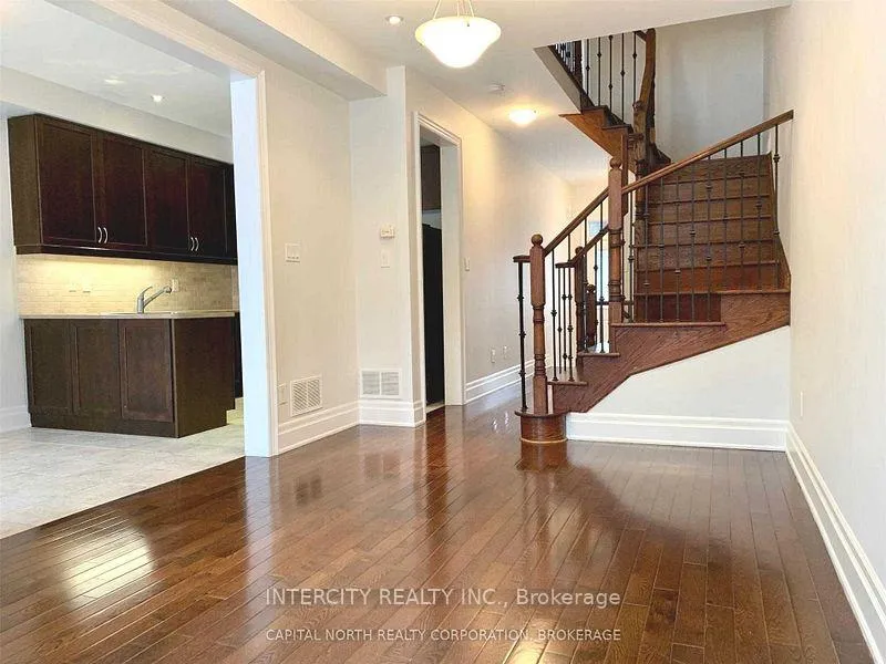 Photo 4 of 156 Golden Forest Road, Vaughan, Patterson — HOMEH