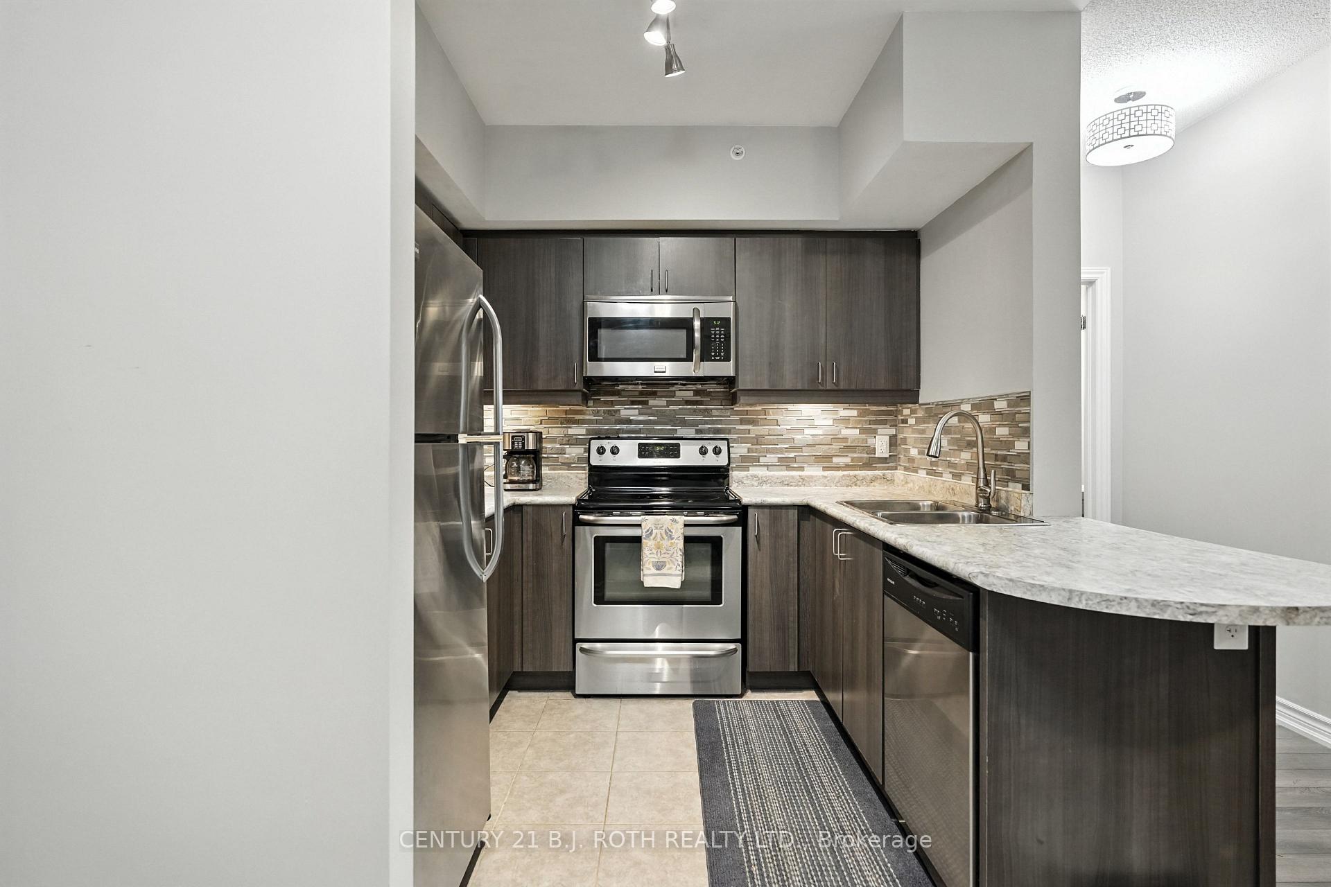 Photo 8 of Unit 307, 5 Greenwich Street, Barrie, Ardagh — HOMEH