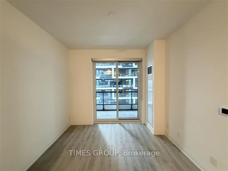 Photo 4 of Unit 1312, 65 Broadway Avenue, Toronto, Mount Pleasant West — HOMEH