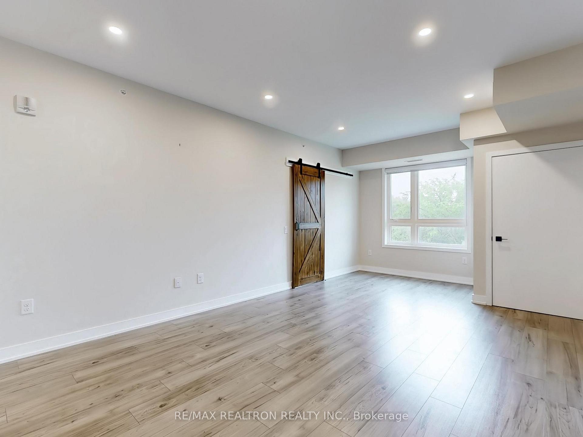 Photo 8 of Unit 202, 5 Chef Lane, Barrie, Rural Barrie Southeast — HOMEH