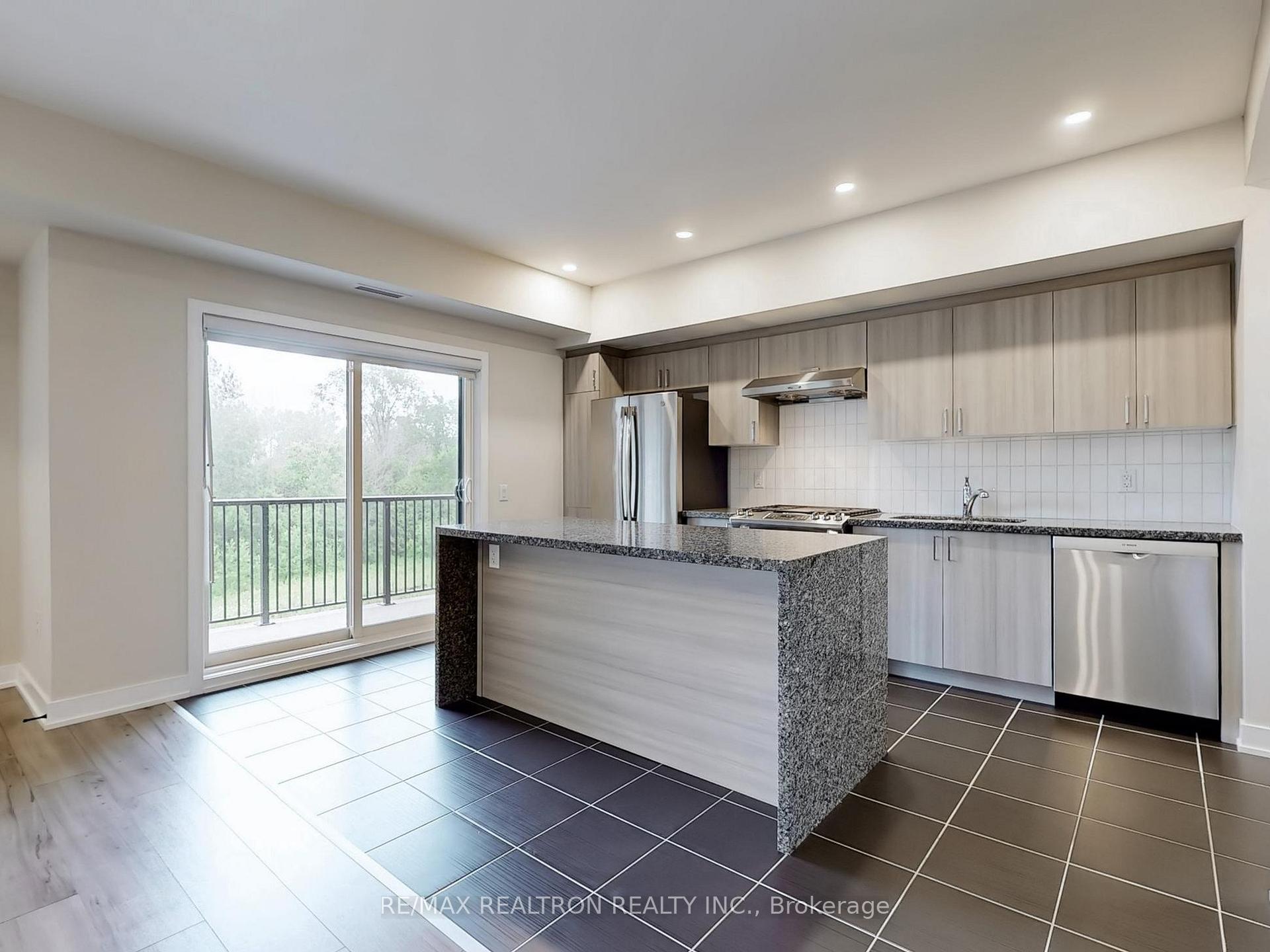 Photo 10 of Unit 202, 5 Chef Lane, Barrie, Rural Barrie Southeast — HOMEH