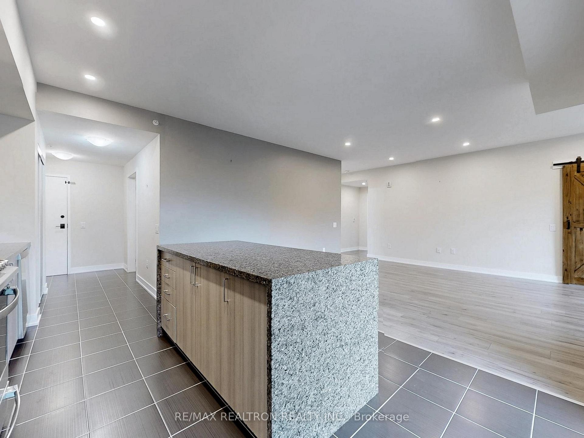 Photo 11 of Unit 202, 5 Chef Lane, Barrie, Rural Barrie Southeast — HOMEH