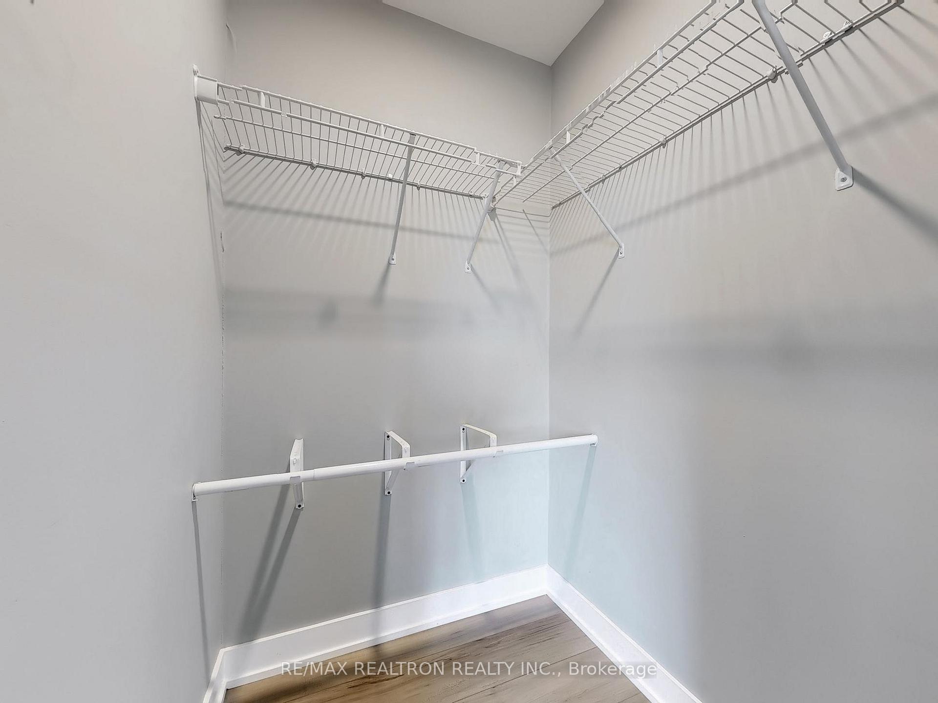Photo 15 of Unit 202, 5 Chef Lane, Barrie, Rural Barrie Southeast — HOMEH