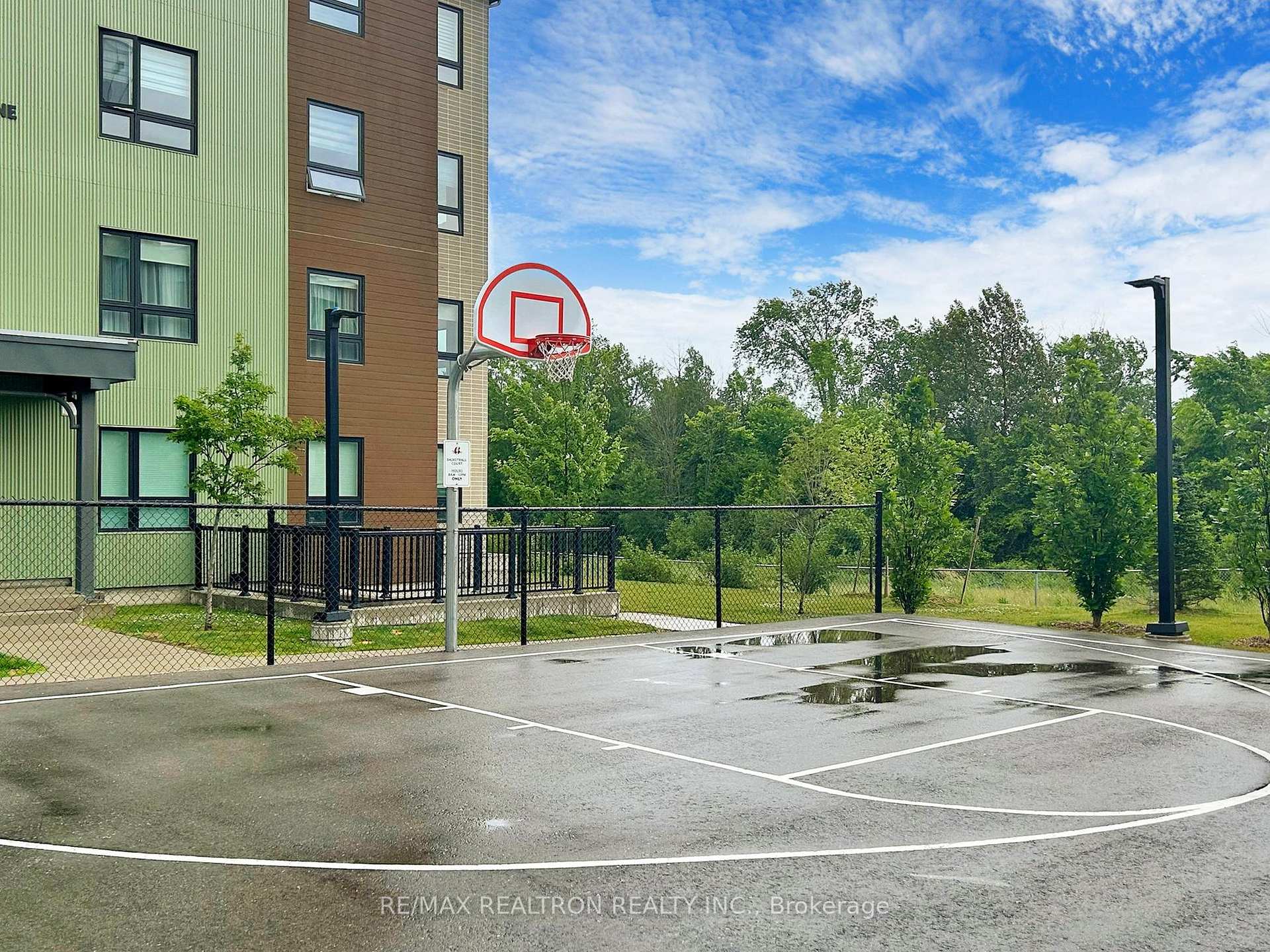 Photo 35 of Unit 202, 5 Chef Lane, Barrie, Rural Barrie Southeast — HOMEH