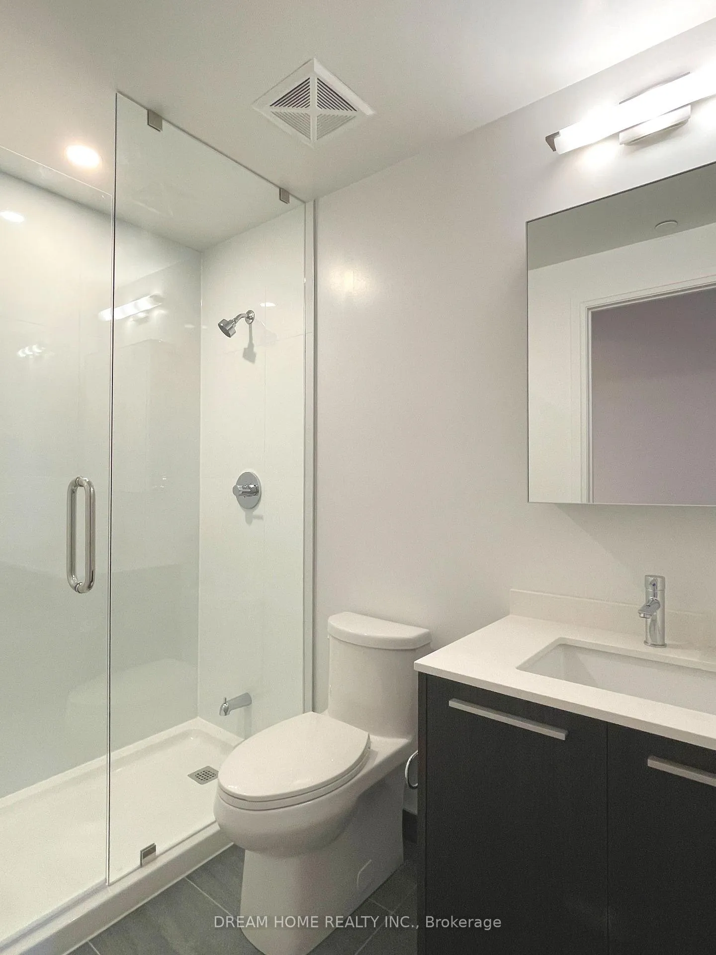 Photo 8 of Unit 1502, 65 Broadway Avenue, Toronto, Mount Pleasant West — HOMEH