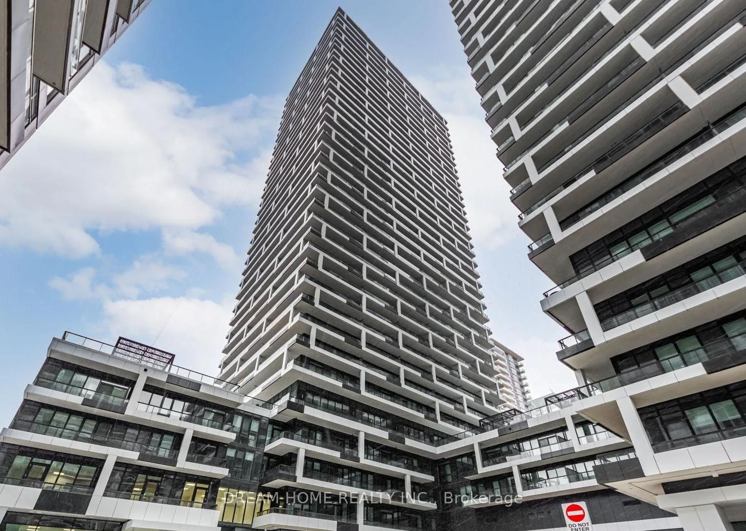 Photo 10 of Unit 1502, 65 Broadway Avenue, Toronto, Mount Pleasant West — HOMEH