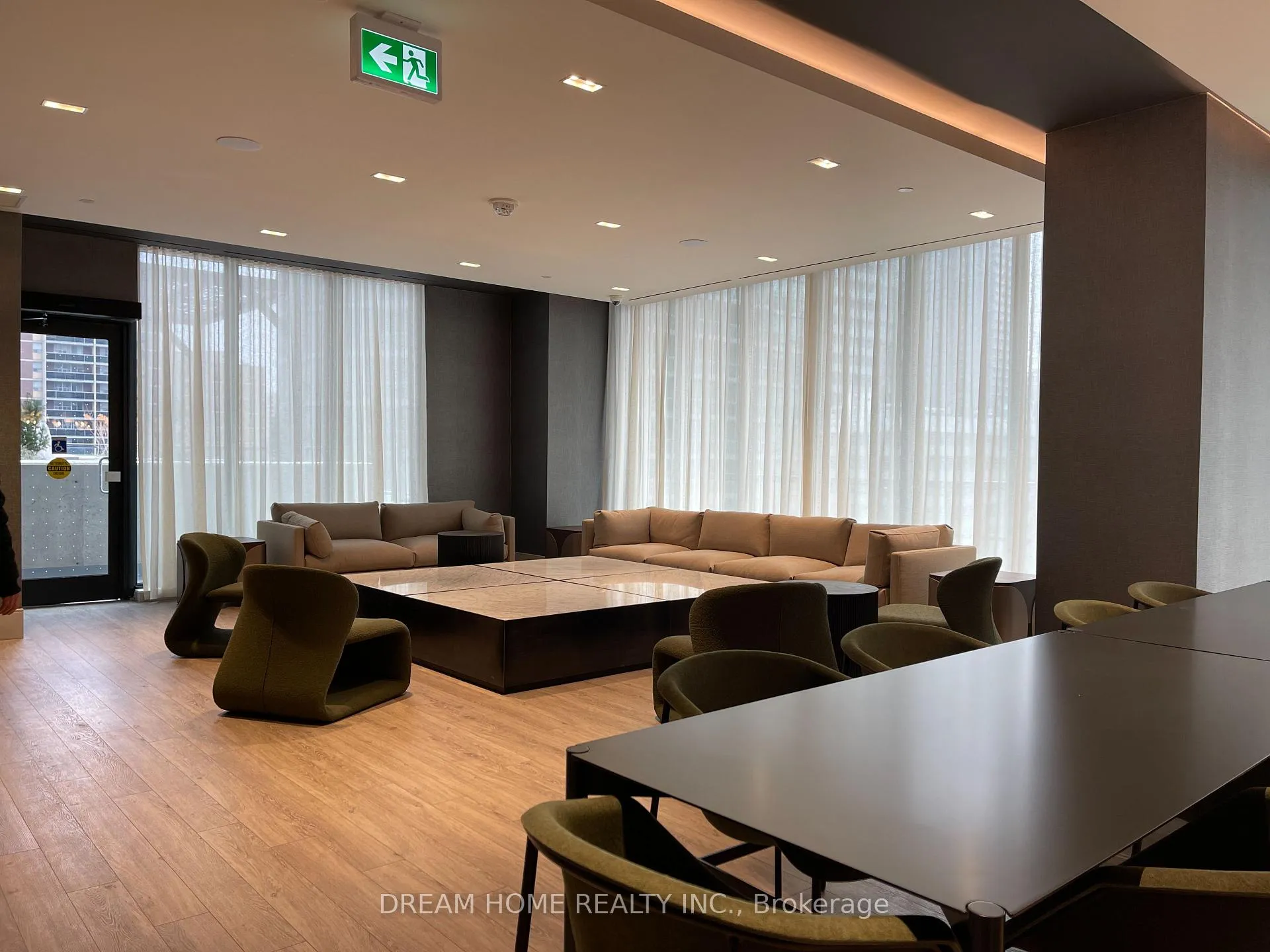 Photo 18 of Unit 1502, 65 Broadway Avenue, Toronto, Mount Pleasant West — HOMEH