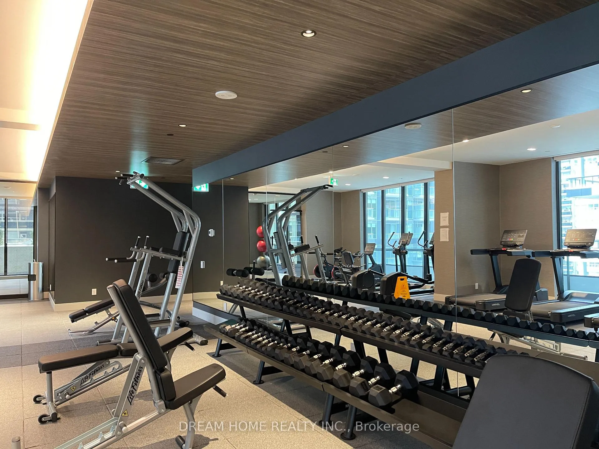 Photo 19 of Unit 1502, 65 Broadway Avenue, Toronto, Mount Pleasant West — HOMEH