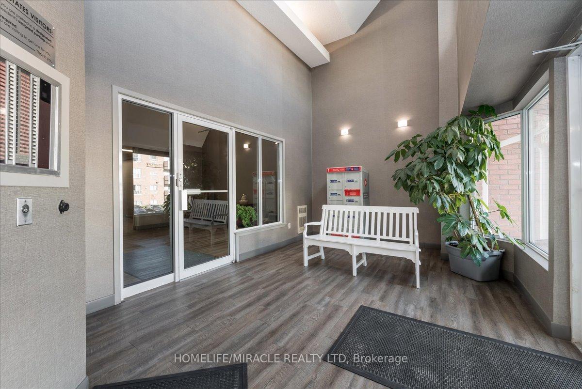 Photo 15 of Unit B07, 126 Bell Farm Road, Barrie, Alliance — HOMEH