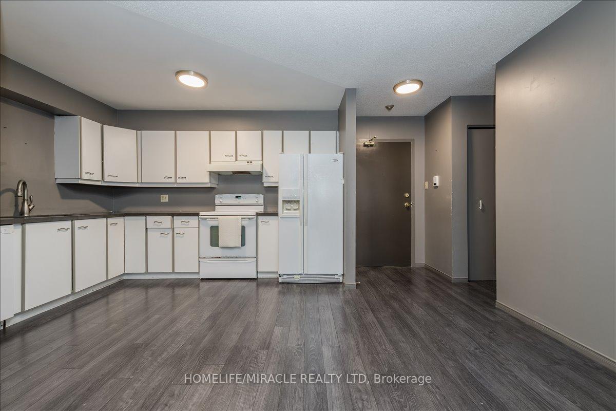 Photo 18 of Unit B07, 126 Bell Farm Road, Barrie, Alliance — HOMEH