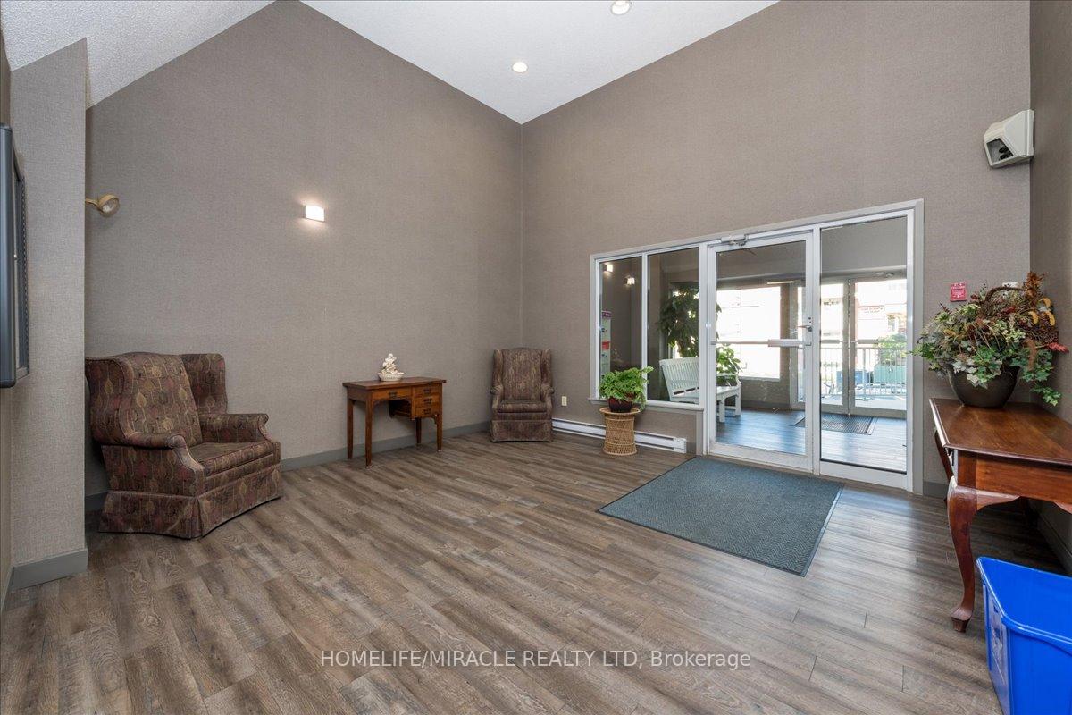 Photo 19 of Unit B07, 126 Bell Farm Road, Barrie, Alliance — HOMEH