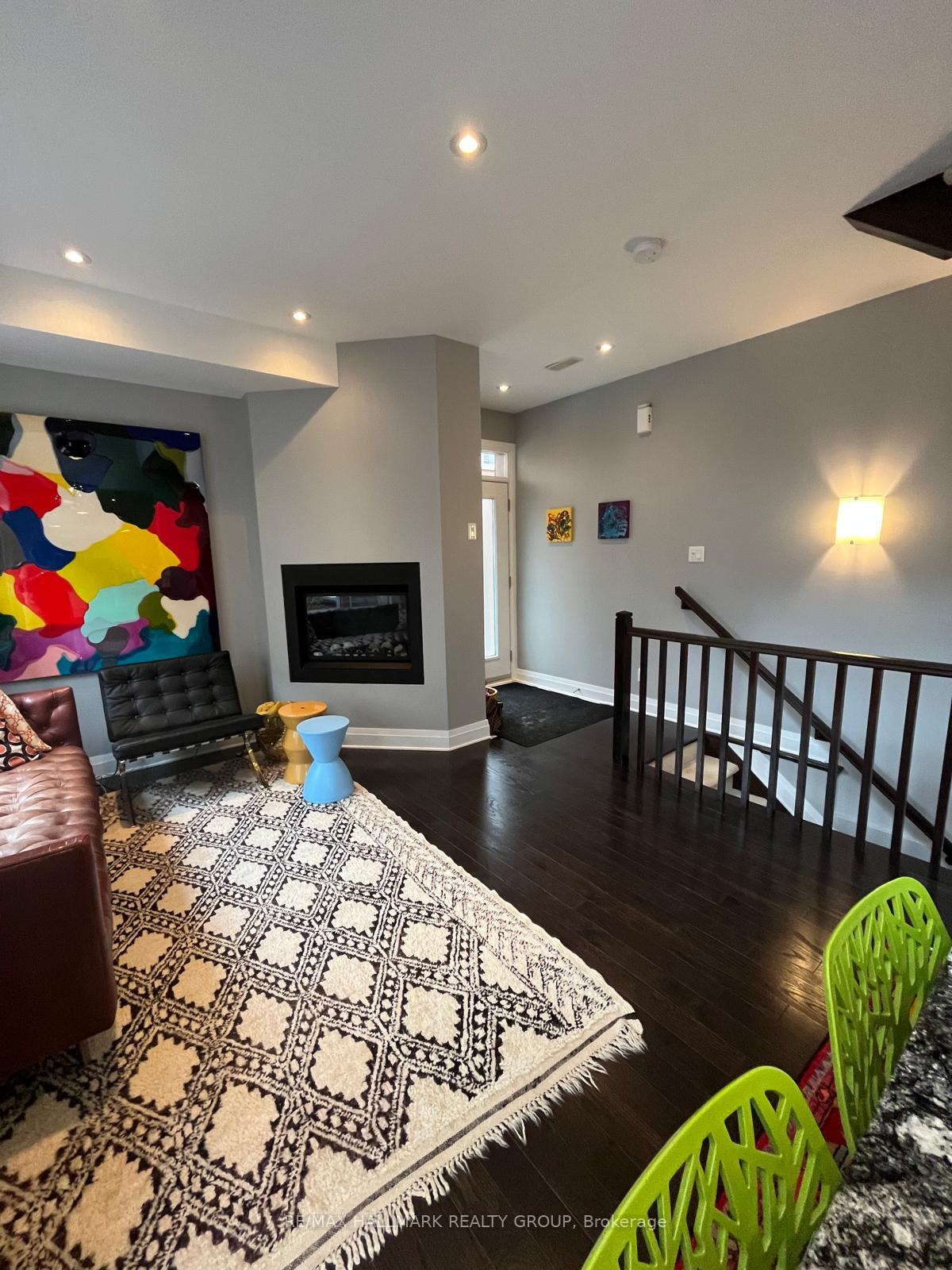 Photo 3 of 356 Ravenhill Avenue E, Ottawa, McKellar/Highland — HOMEH