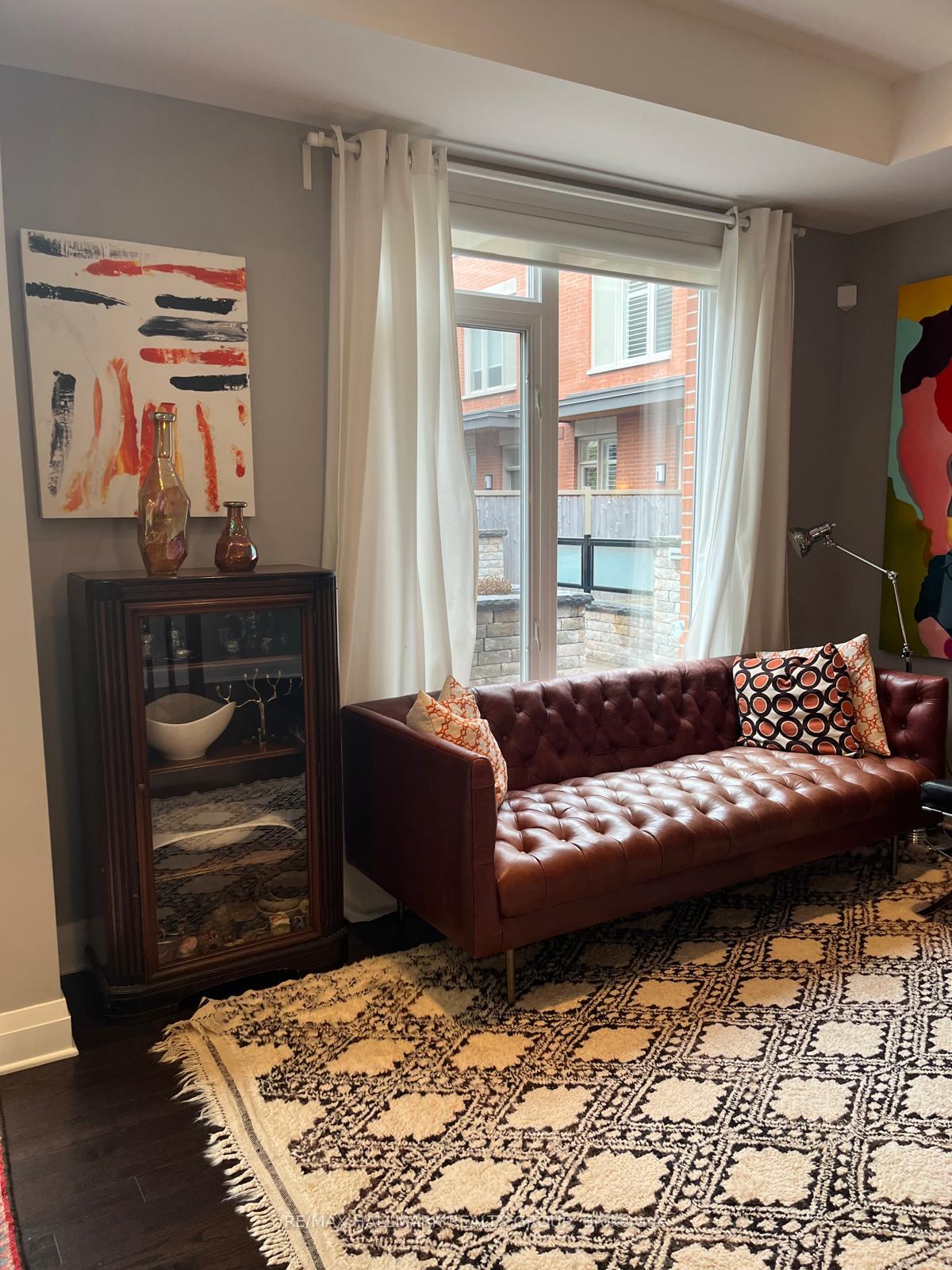 Photo 4 of 356 Ravenhill Avenue E, Ottawa, McKellar/Highland — HOMEH