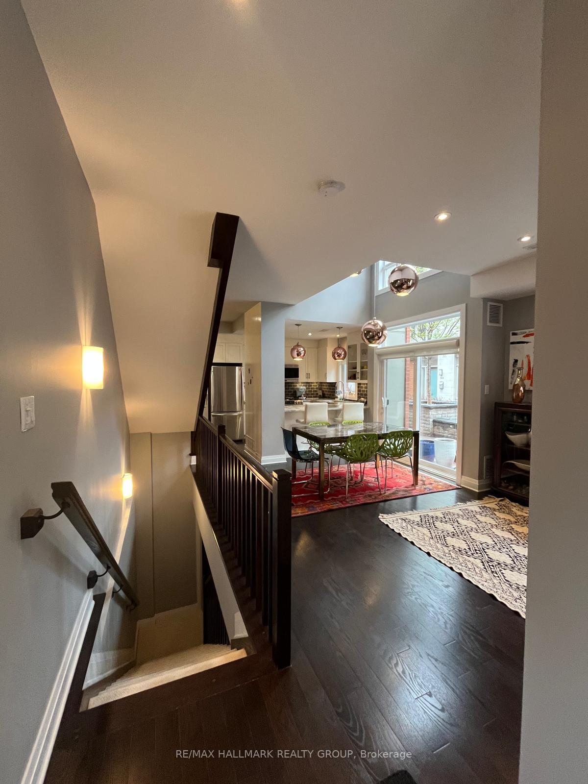 Photo 8 of 356 Ravenhill Avenue E, Ottawa, McKellar/Highland — HOMEH