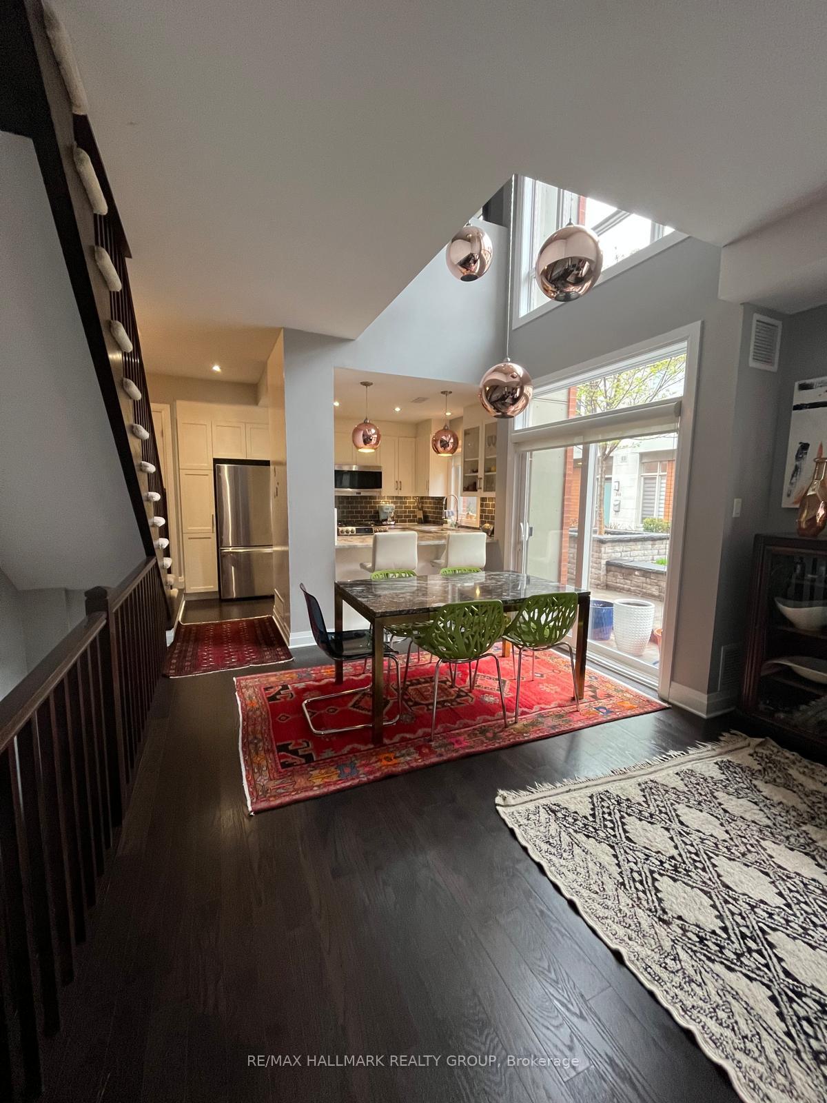 Photo 17 of 356 Ravenhill Avenue E, Ottawa, McKellar/Highland — HOMEH