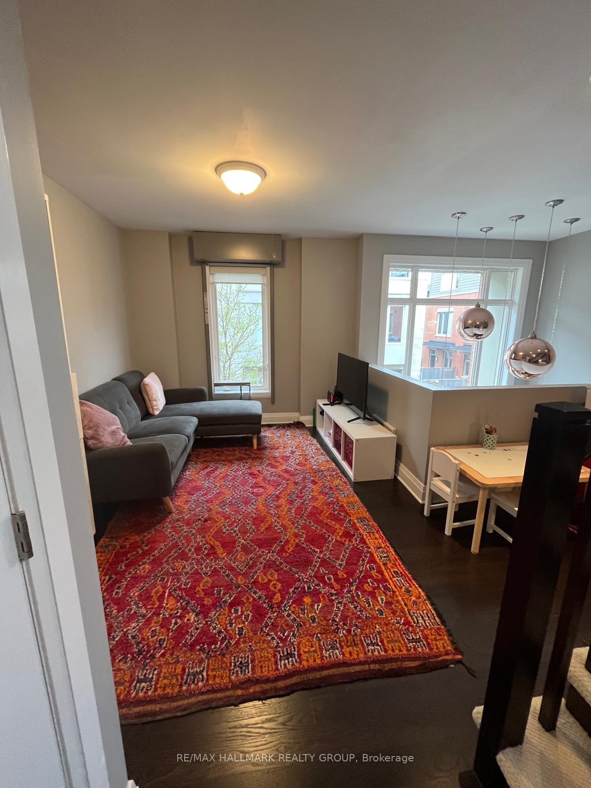 Photo 22 of 356 Ravenhill Avenue E, Ottawa, McKellar/Highland — HOMEH