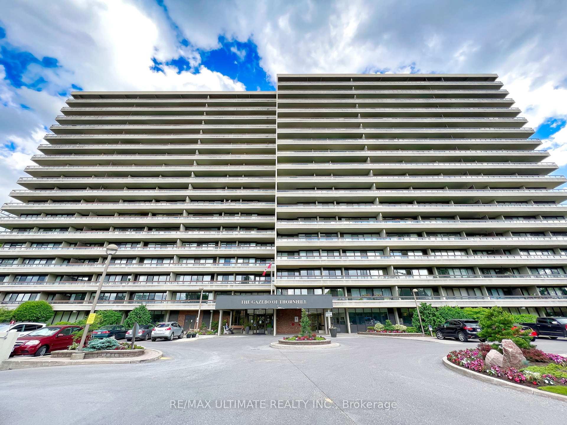 Front of Unit 912, 8111 Yonge Street
