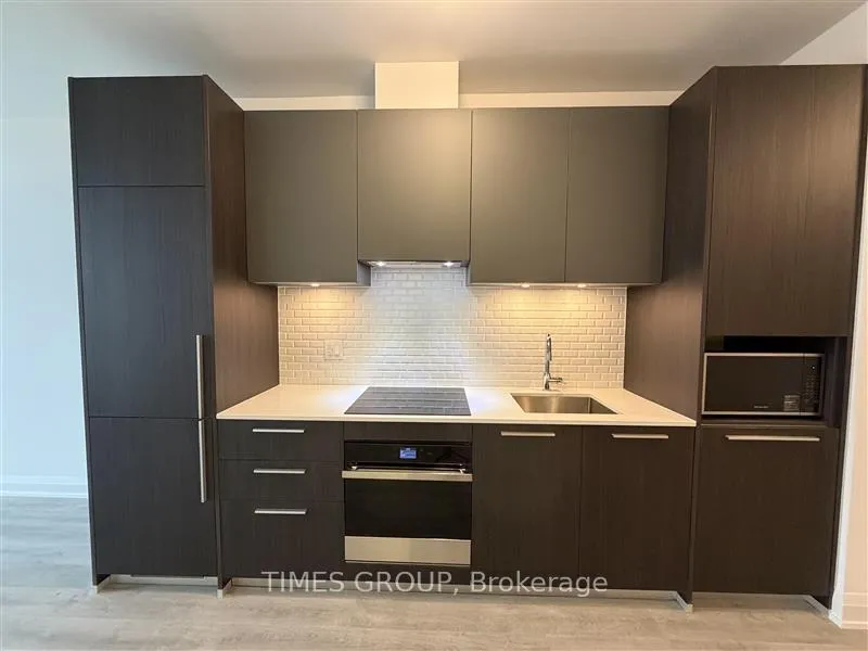 Photo 3 of Unit 1406, 65 Broadway Avenue, Toronto, Mount Pleasant West — HOMEH