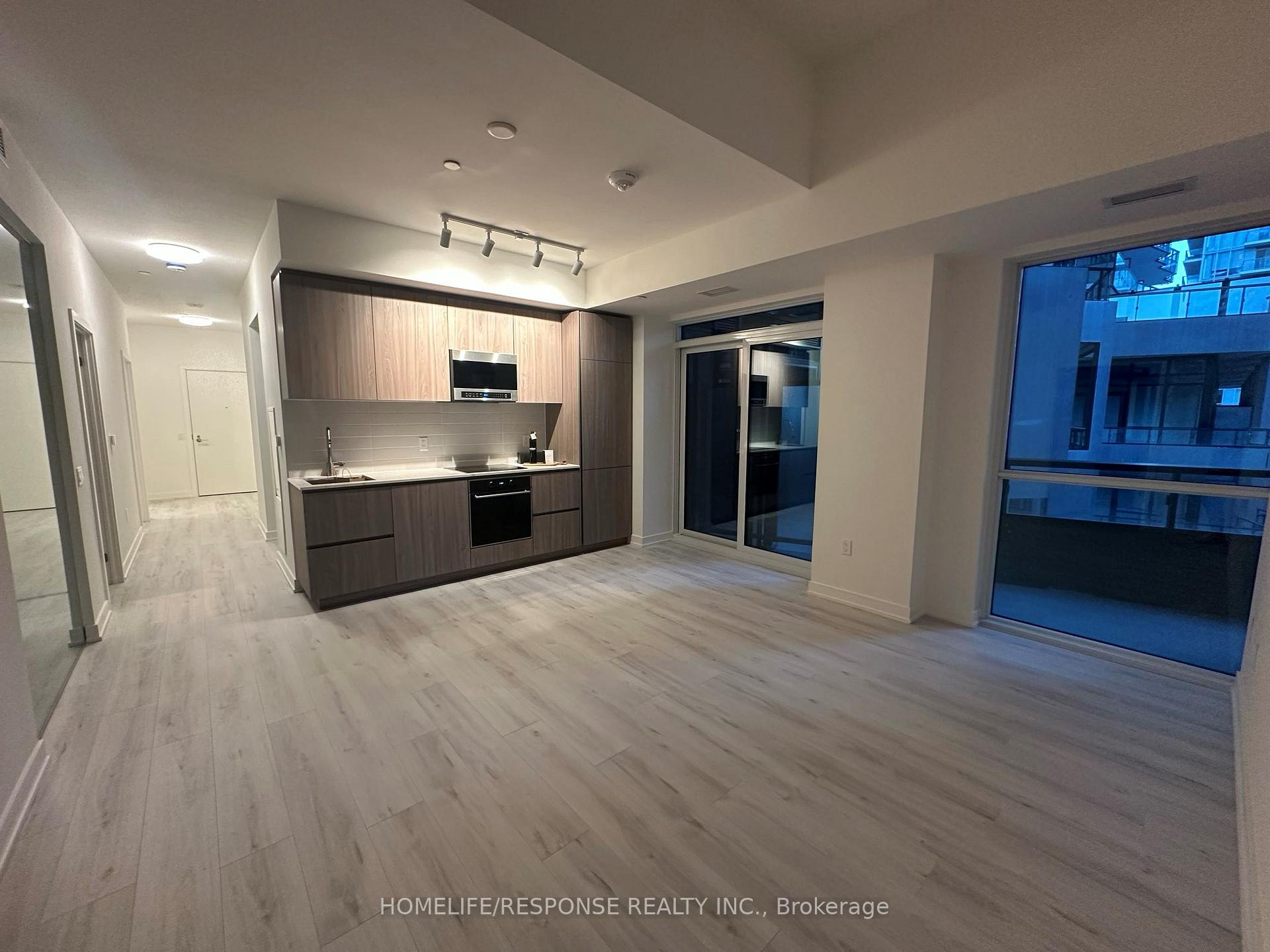 Photo 1 of Unit 411, 120 Broadway Avenue, Toronto, Mount Pleasant West — HOMEH