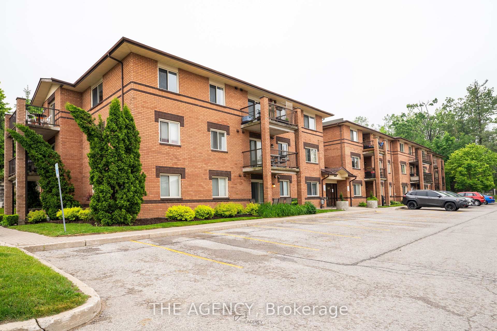 Photo 1 of Unit 202, 25 Meadow Lane, Barrie, Ardagh — HOMEH