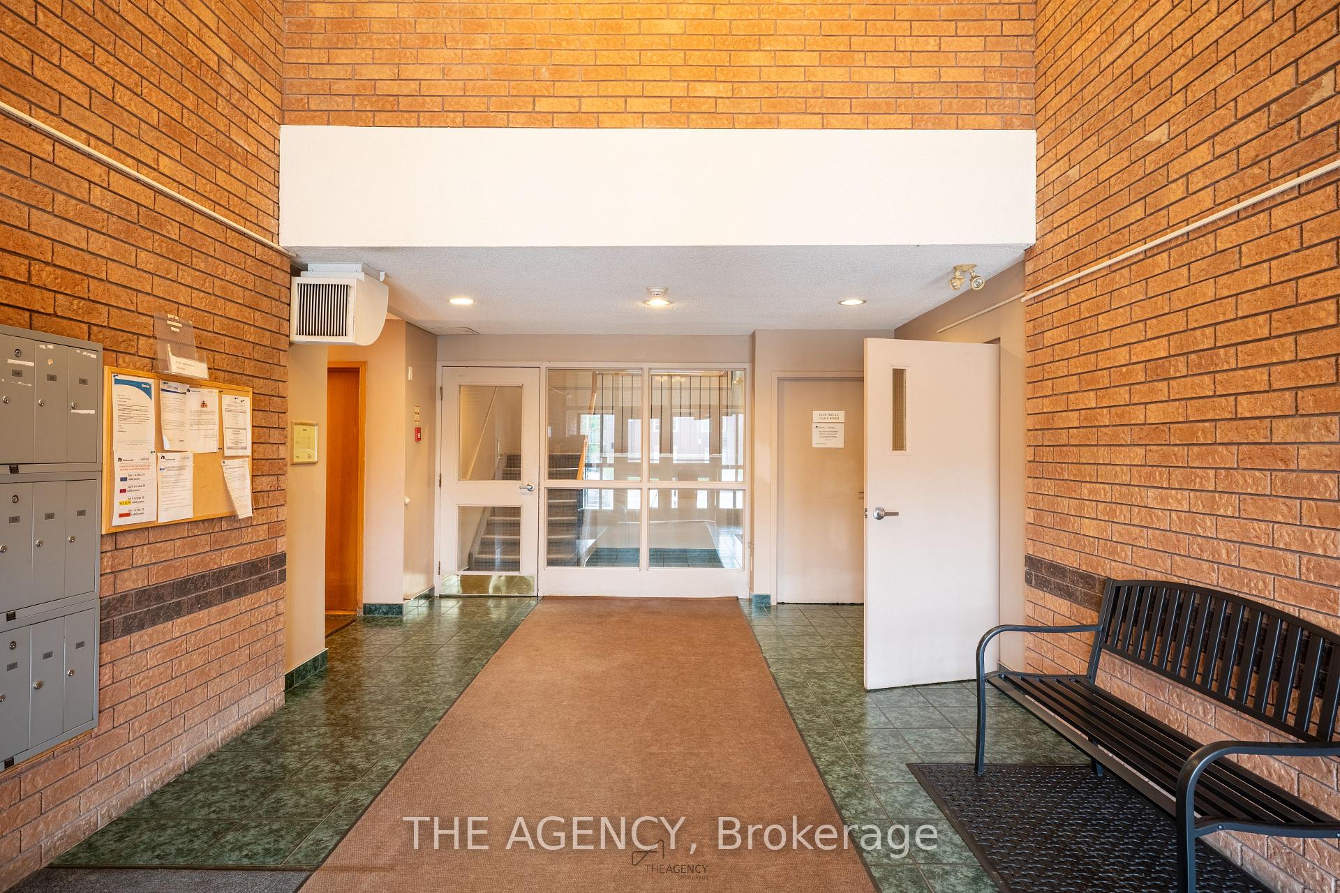 Photo 5 of Unit 202, 25 Meadow Lane, Barrie, Ardagh — HOMEH